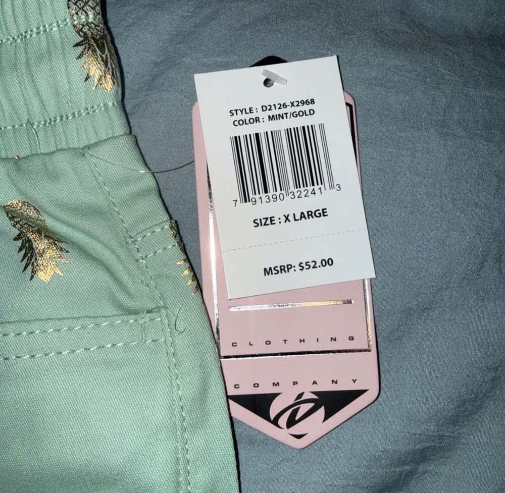 NWT Men's Pineapple Shorts Size XL - Picture 3 of 5